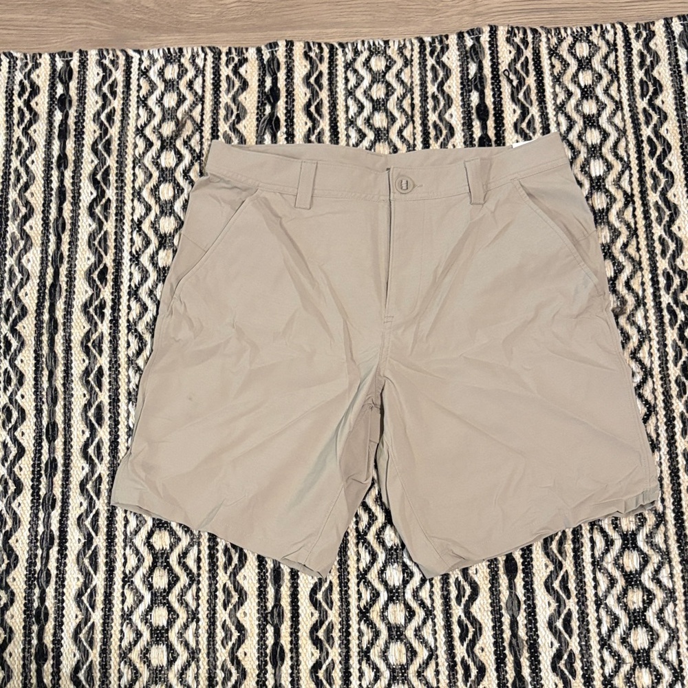 Under Armour Men's Beige Flat Front Shorts